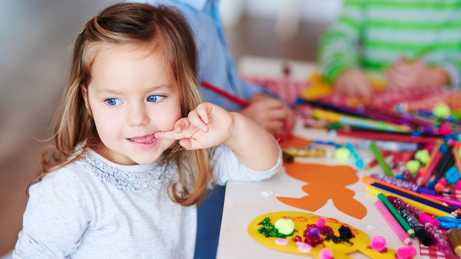 a girl doing art